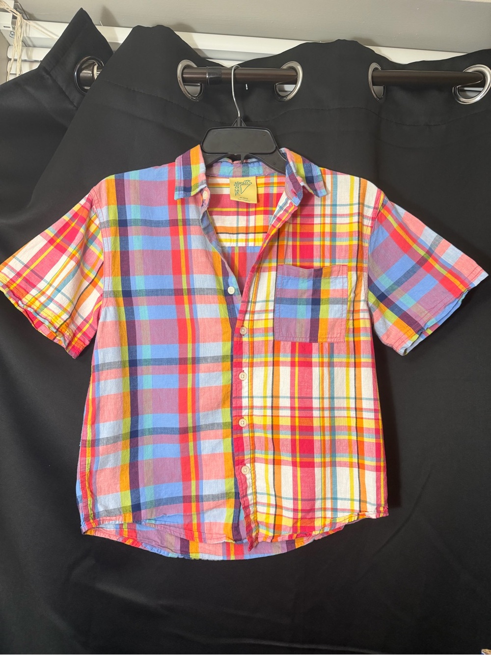 Kids Short-Sleeve Plaid Button-Down Shirt in Multi-Color